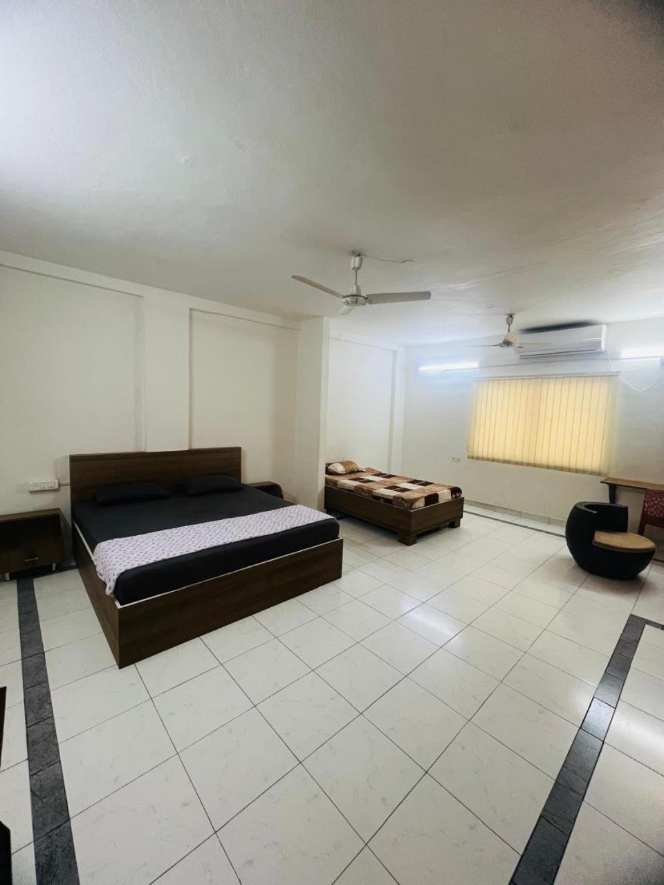 Lara Guest House Hyderabad Bagian luar foto