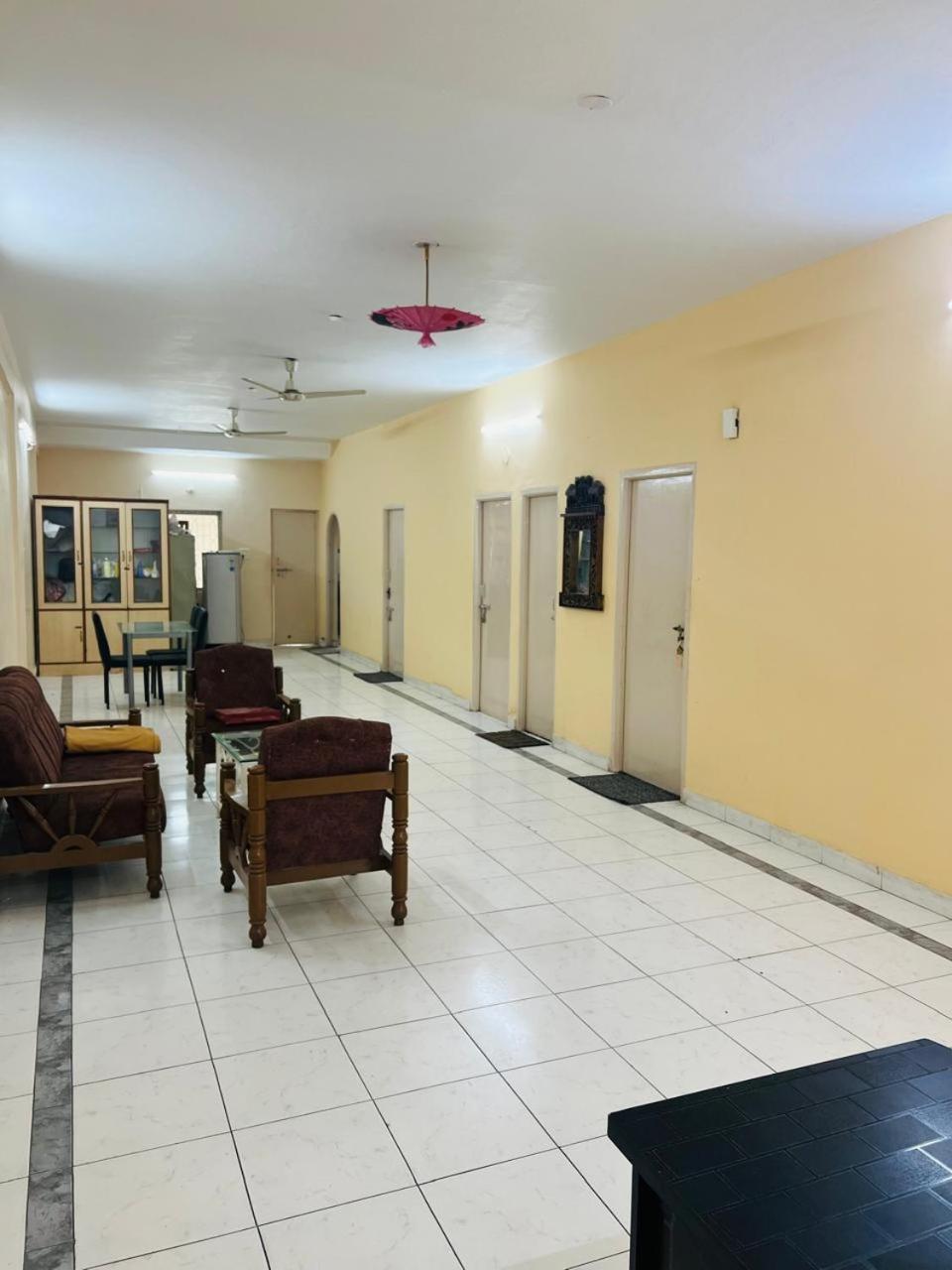 Lara Guest House Hyderabad Bagian luar foto